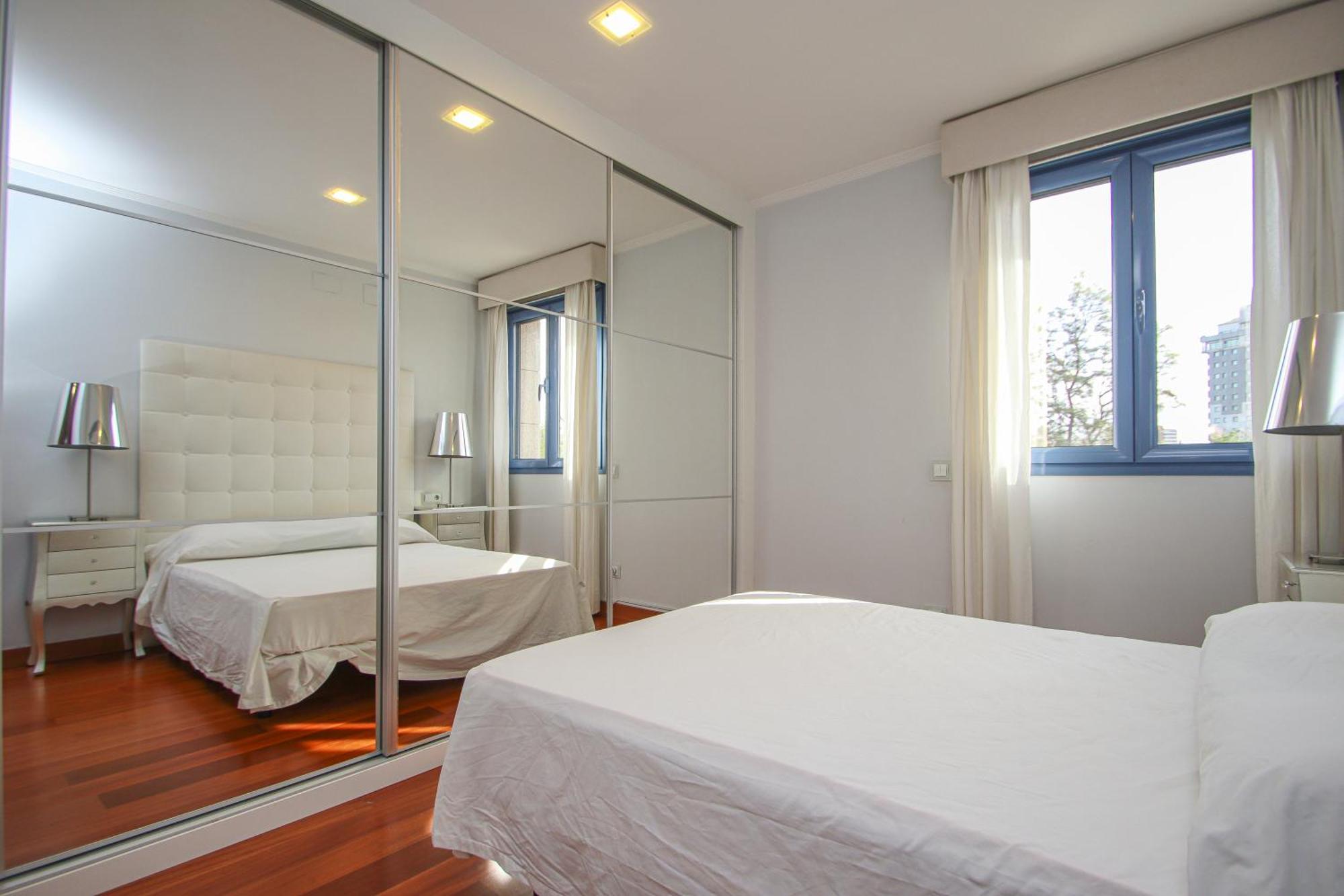 Luxury Apt In Plaza De Espana - Free Parking Seville Exterior photo